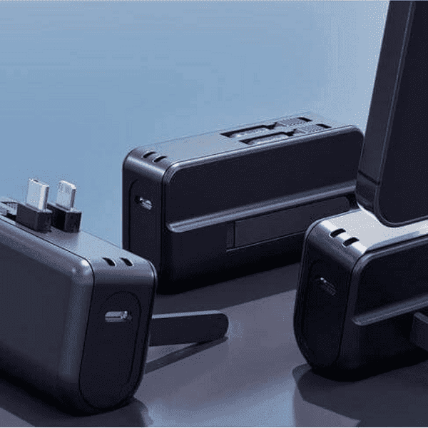 Calida – 4,500 mAh Mini Powerbank with Inbuilt Cable and Phone Stand detail 3