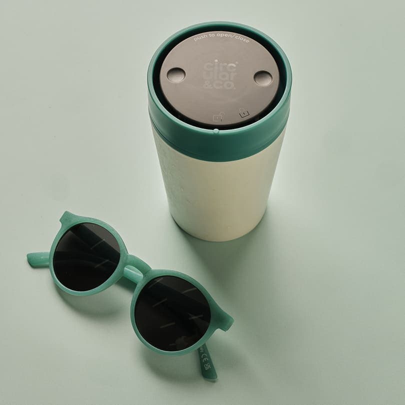 Circular Cup 8oz Chalk & Aquamarine Green detail 6