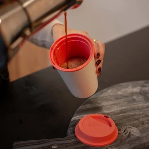 Circular NOW Cup 12oz Cream & Caught Out Coral detail 4