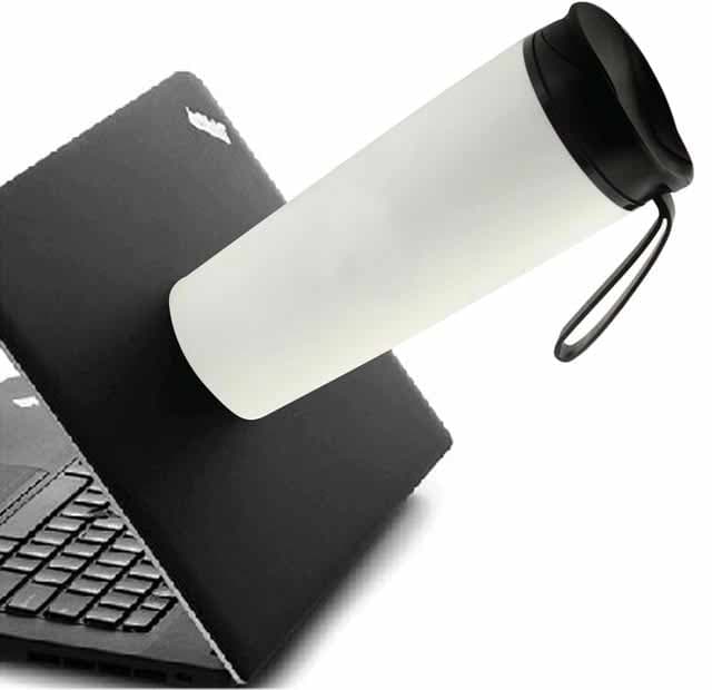 EUNOIA - Hans Larsen Anti-Spill Mug with Black lid detail 4