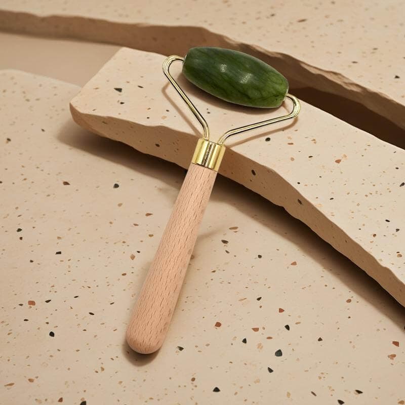 EVE - Jade Face Roller with Wooden Handle detail 2