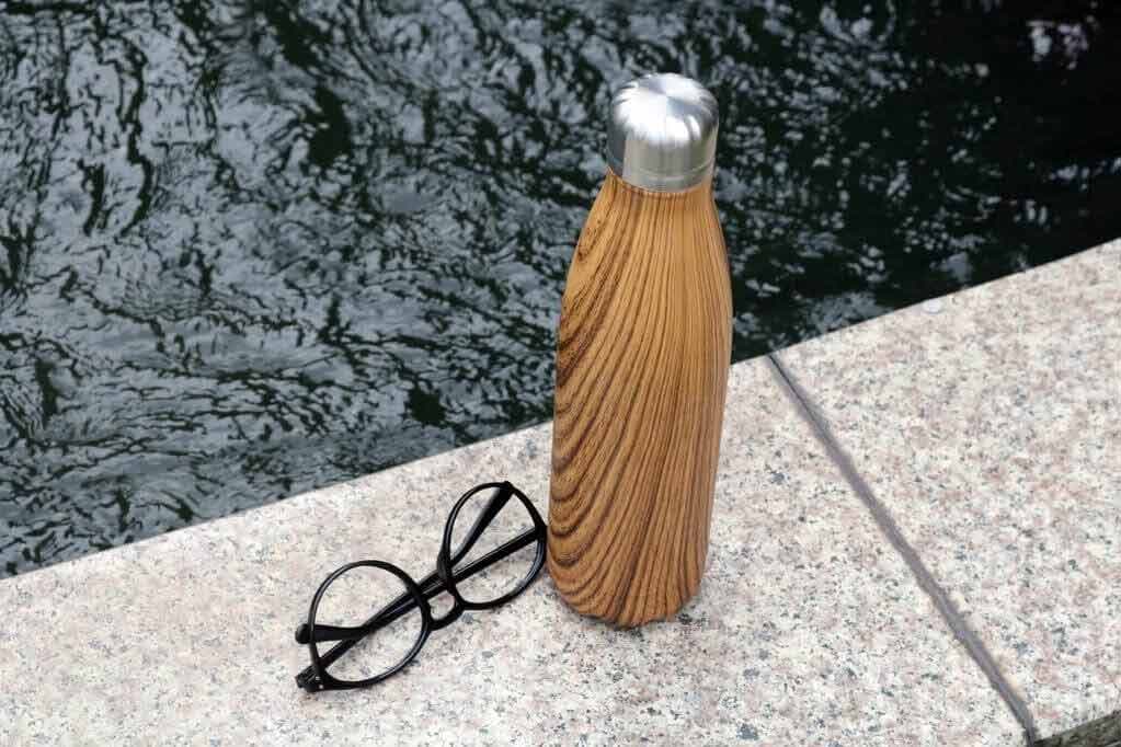 GEYER - Hans Larsen Stainless Steel Water Bottle with Wood Print - Brown detail 2