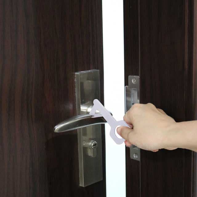 MASTY - Giftology Keyring Tool - White (Anti-Microbial) detail 3