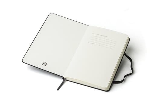 Moleskine Hard Cover, Medium Size Ruled Notebook - Black detail 4