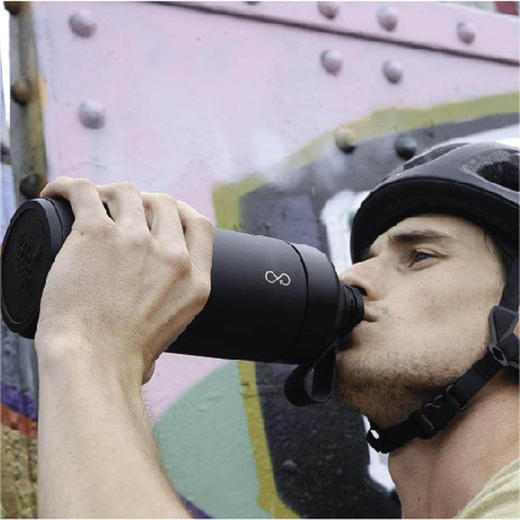 Ocean Bottle 1L - Obsidian Black detail 7