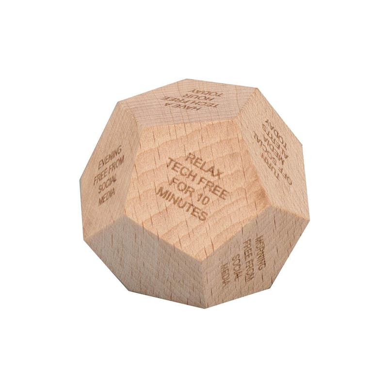 ORLI - eco-neutral Digital Detox Wooden Dice detail 2