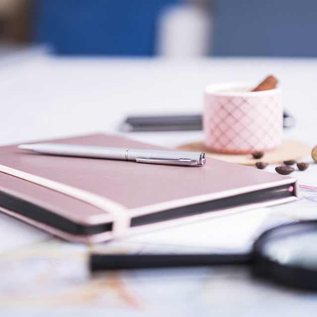 PU A5 Notepad In Metallic Silver Color detail 3