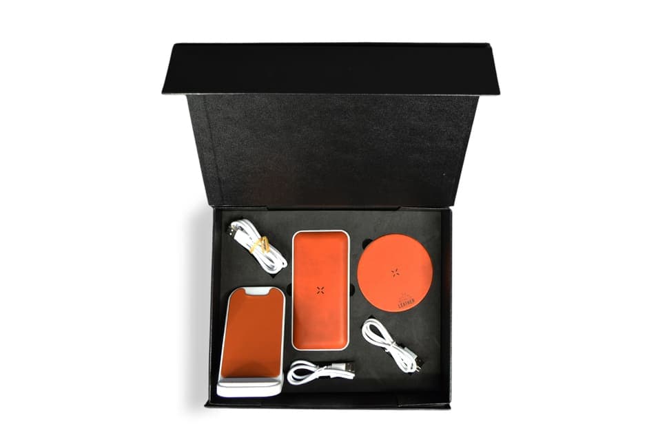 Recycled Leather Gift Set detail 3