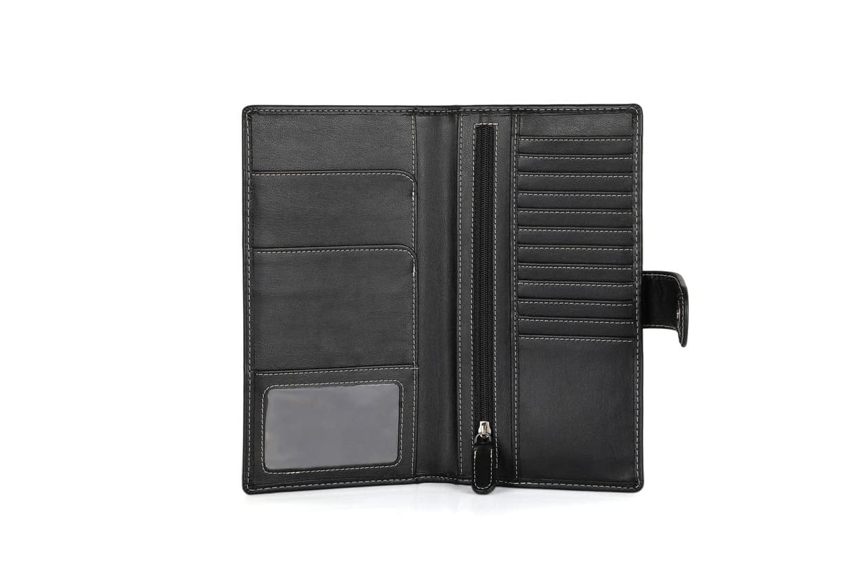 RINN - eco-neutral® Cactus Leather Travel Wallet detail 6