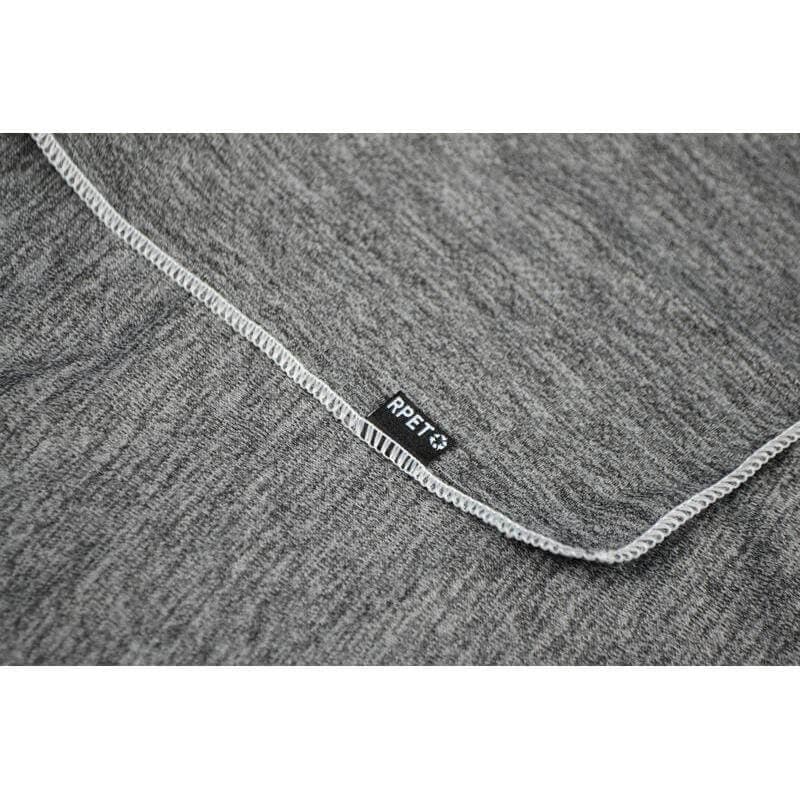 RPET Microfiber Cooling Towel in Carry Pouch detail 4