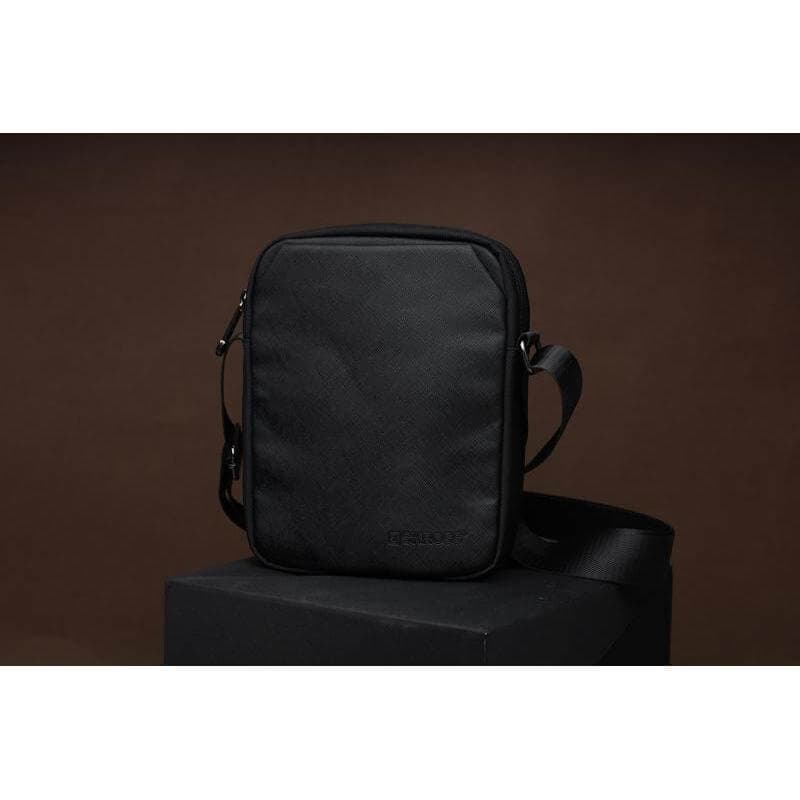 SKROSS® Travel Executive Series Pocket Shoulder Bag detail 7