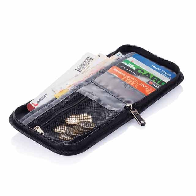 SWISS PEAK Alpine Zippered Travel Wallet detail 4