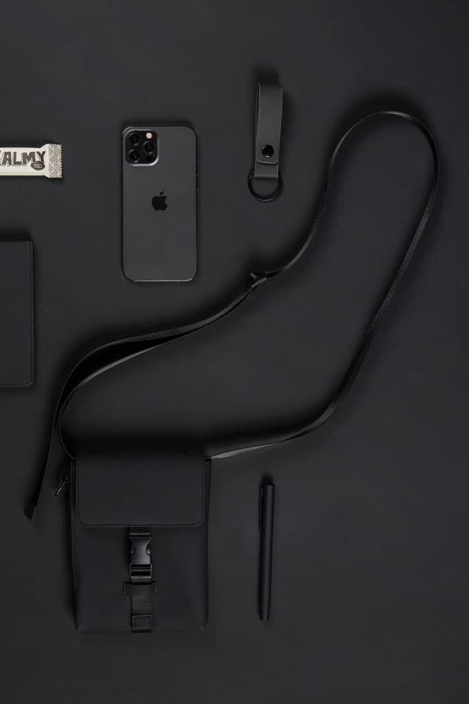 VINGA Baltimore RCS essentials sling bag - Black detail 4