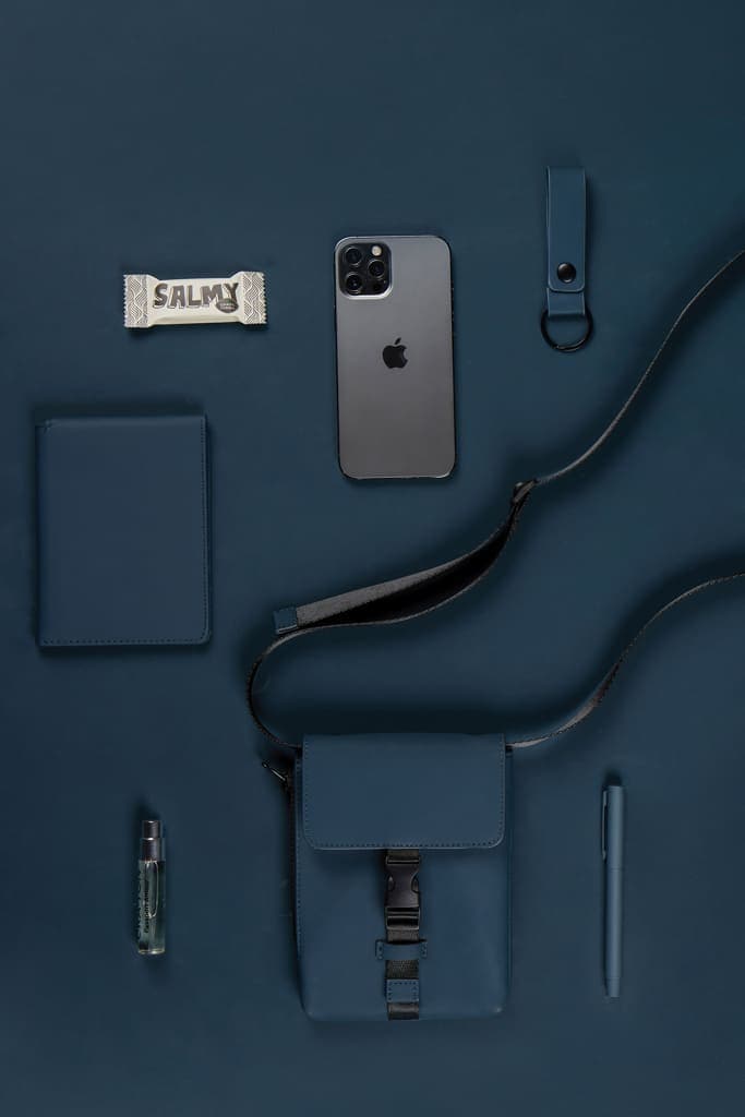 VINGA Baltimore RCS essentials sling bag - Navy detail 4