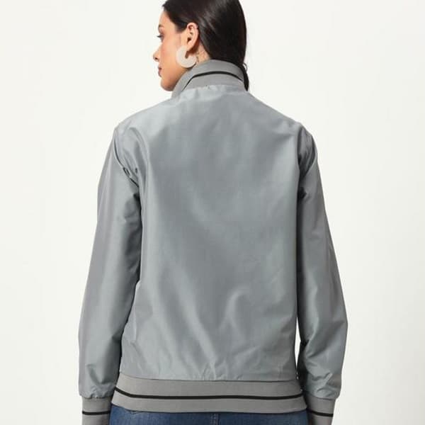 Kyrah – Women’s Lightweight Reversible Jacket detail 2