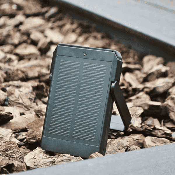 Levens – Recycled 5,000 mAh Solar Magnetic Powerbank detail 4