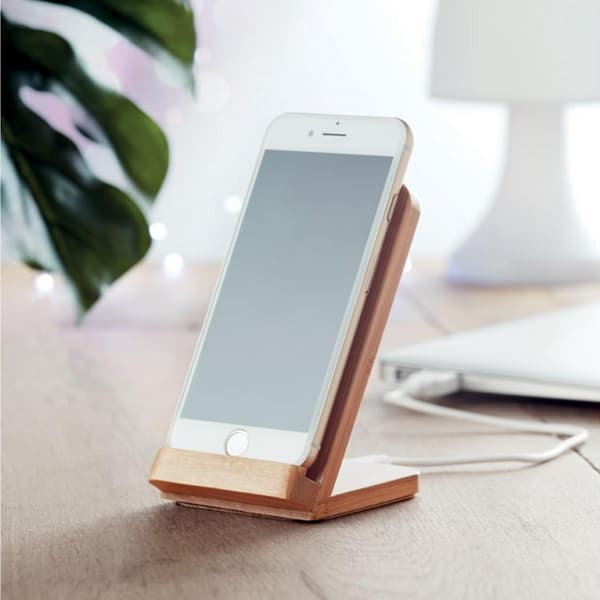 Quadri – Bamboo 5W Wireless Charger with Phone Stand detail 3