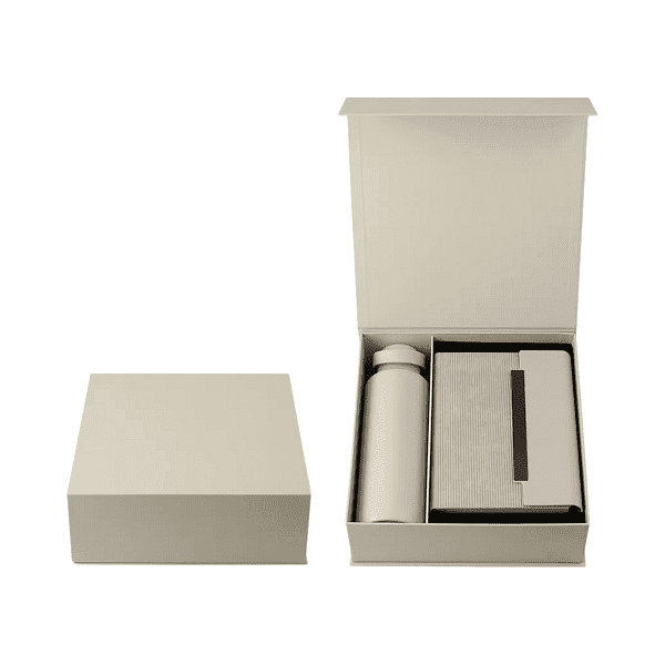 Prime – Onboarding Essentials with Bottle, Notebook, Pen and Cardholder detail 5
