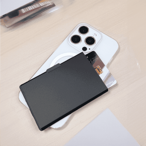 Reeliki – RFID Magnetic Recycled Card Holder detail 6