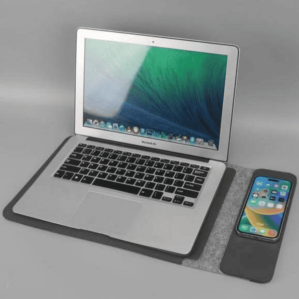 Saida – 14″ Felt Laptop Sleeve with 15W Magnetic Charger preview