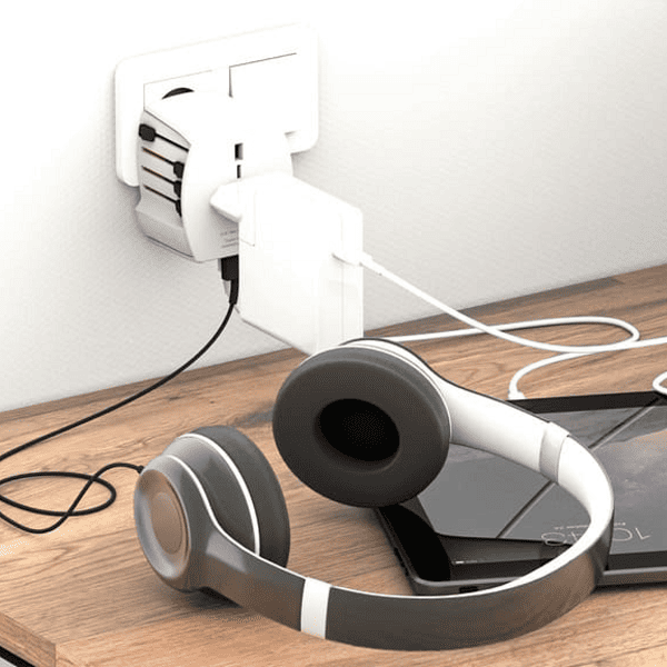 SKROSS – World Travel Adapter MUV USB preview